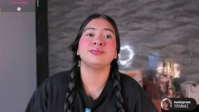 lilithst  online show from January 10, 7:26 pm