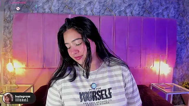 lilithst  online show from February 9, 7:51 pm