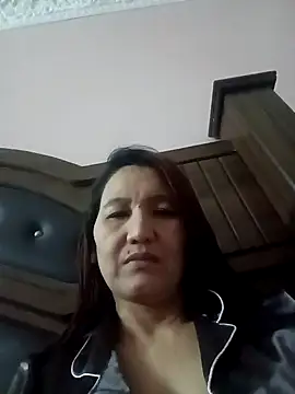 Snapshot of Bigtitsass81 chatting on November 10, 4:17 pm Bigtitsass81 online show from November 10, 4:17 pm