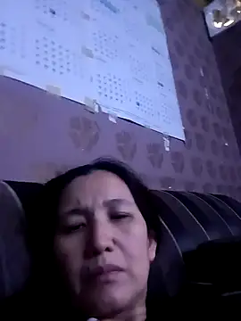 Snapshot of Bigtitsass81 chatting on November 14, 8:02 am Bigtitsass81 online show from November 14, 8:02 am