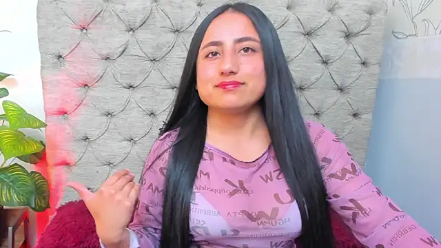 Snapshot of Samanta_Fischer chatting on November 1, 11:34 am Samanta Fischer online show from November 1, 11:34 am