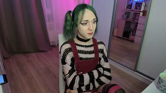 Snapshot of whoalexxa chatting on February 24, 1:42 pm whoalexxa online show from February 24, 1:42 pm