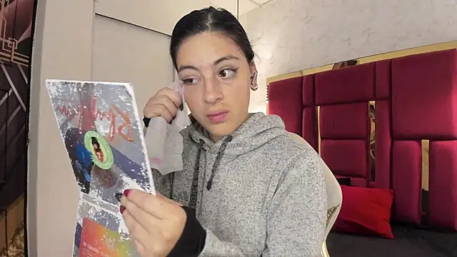 moon winy online show from November 5, 11:32 am