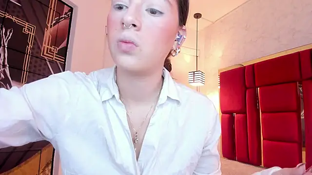 moon winy online show from November 20, 11:32 am