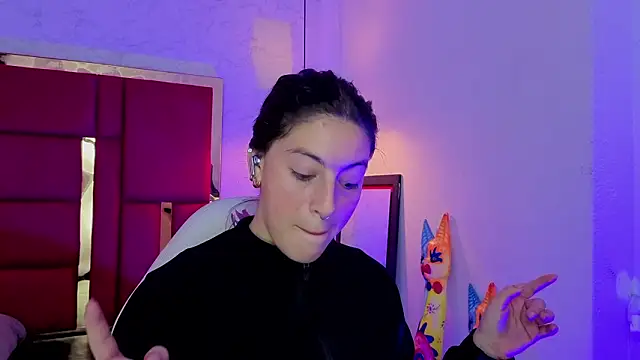 moon winy online show from March 22, 11:35 am