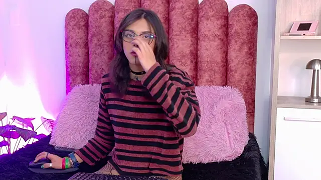 Lullaby Charade online show from November 24, 1:00 pm