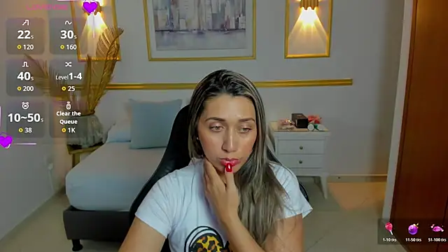 karlyy  online show from November 20, 7:24 pm