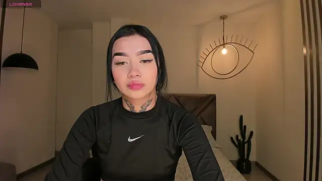 MeganCross1 online show from December 17, 4:29 am