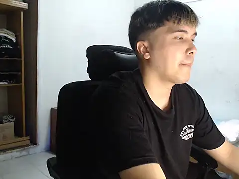 CuteAlexBoy online show from February 6, 3:48 pm