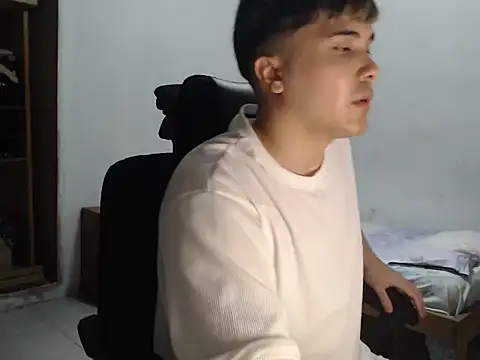 CuteAlexBoy online show from February 8, 3:37 pm