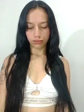 AdelaidaManson18 online show from December 2, 4:18 am