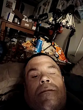 Snapshot of waynefitz chatting on October 16, 5:52 am waynefitz online show from October 16, 5:52 am