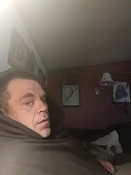 Snapshot of waynefitz chatting on October 18, 2:51 pm waynefitz online show from October 18, 2:51 pm