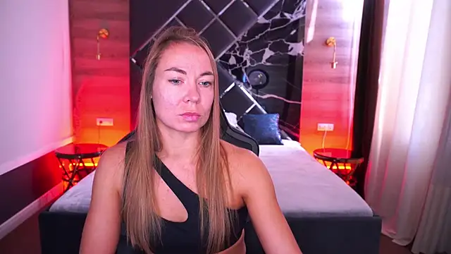 VixenMuse online show from October 16, 7:20 am