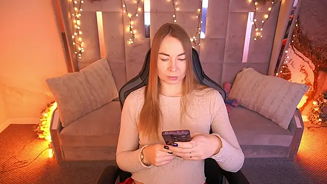 VixenMuse online show from February 18, 8:27 pm