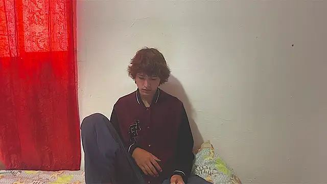 Snapshot of JoelnClouds chatting on February 4, 6:58 pm JoelnClouds online show from February 4, 6:58 pm