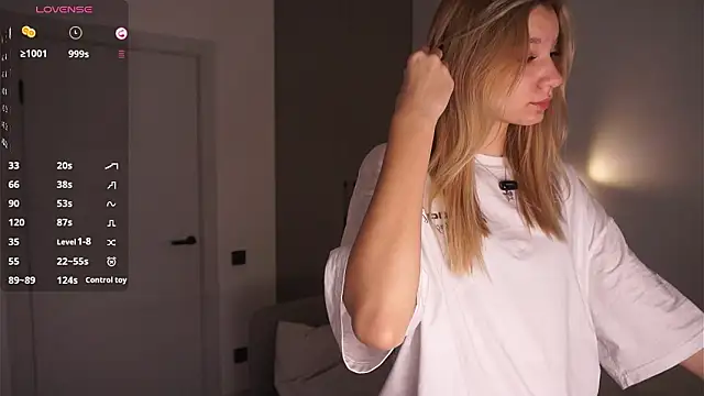 BrynnHolverson online show from February 1, 7:12 pm