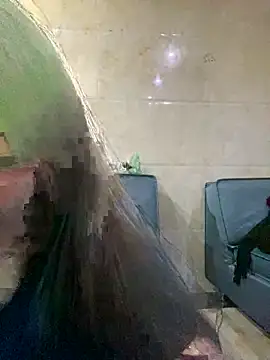 Snapshot of RanRan68 chatting on December 15, 8:24 pm RanRan68 online show from December 15, 8:24 pm