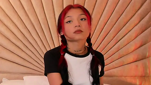 Emma duff online show from October 28, 12:09 pm