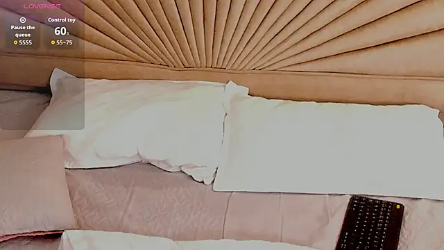 Emma duff online show from December 16, 11:48 am