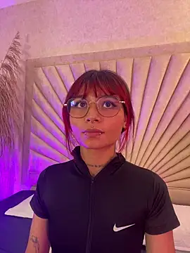 Emma duff online show from March 22, 12:52 pm