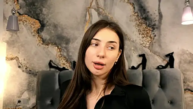 Chloewilldd online show from October 23, 6:28 pm