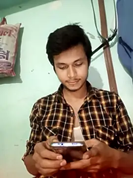 maxmishra18 online show from November 14, 8:02 am