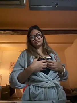 Snapshot of gabriellacali chatting on October 22, 10:48 am gabriellacali online show from October 22, 10:48 am