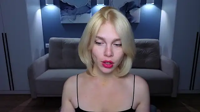 Maya Morrow online show from October 18, 2:18 pm