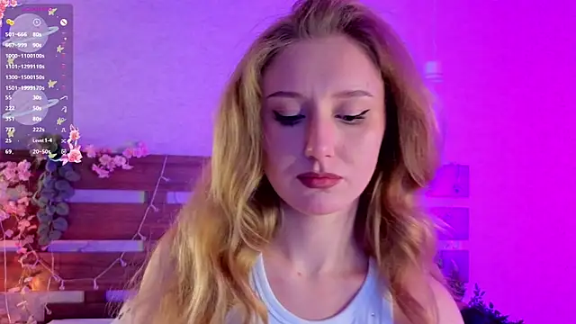 PriscillaPowell online show from November 18, 8:24 pm