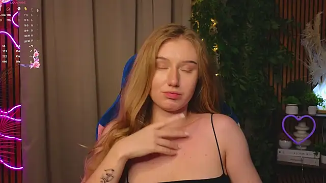 PriscillaPowell online show from December 20, 9:44 pm