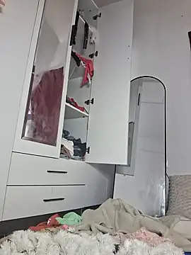 Your Desires07 online show from February 19, 3:57 am