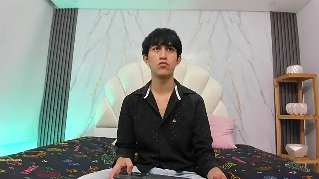 hoot booys  online show from December 4, 7:33 pm