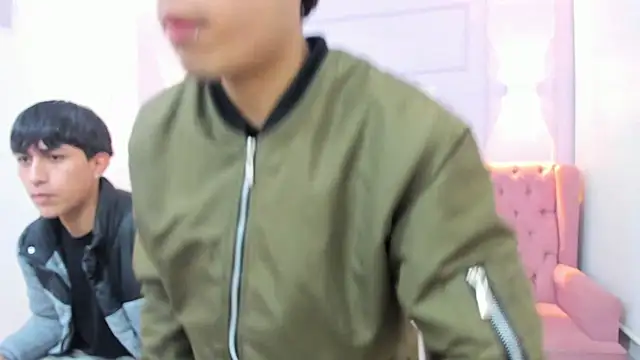 Snapshot of hoot_booys_ chatting on January 15, 9:18 pm hoot booys online show from January 15, 9:18 pm