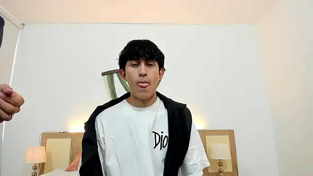 Snapshot of hoot_booys_ chatting on February 8, 8:45 pm hoot booys online show from February 8, 8:45 pm