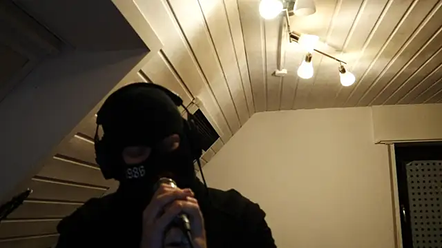 Symph0ny 0f Gh0sts online show from November 9, 7:56 pm