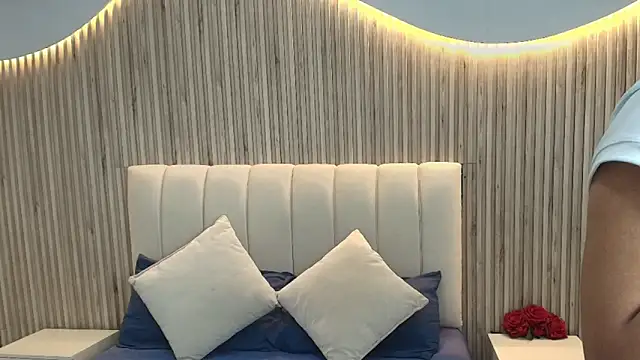 Aziz daud online show from October 28, 12:41 pm