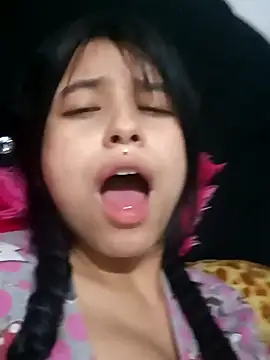 petite coral online show from January 13, 4:18 am