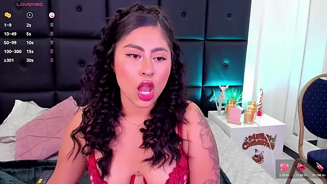 TamaraLeen online show from November 17, 8:03 pm