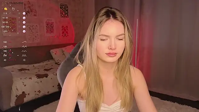 EvelynSin online show from October 20, 11:10 am