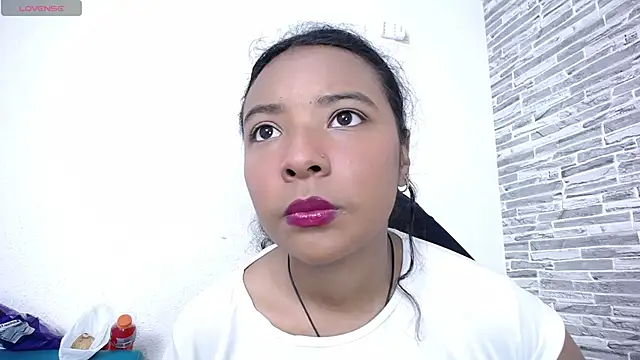 Snapshot of Zoe_Rider chatting on November 7, 12:38 pm Zoe Rider online show from November 7, 12:38 pm