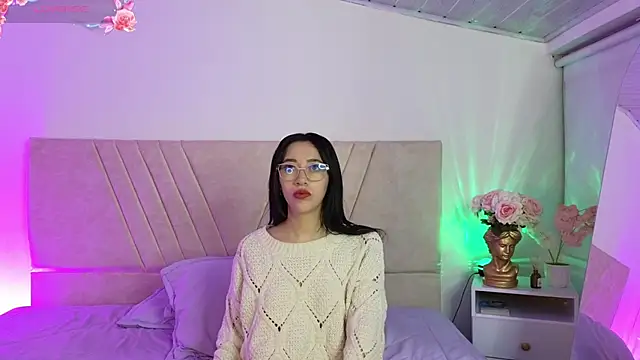 GabbieHill online show from December 19, 9:05 am