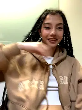 MiaaCute- online show from November 11, 10:10 pm