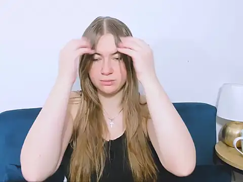 LeaNaughty online show from November 28, 7:00 am