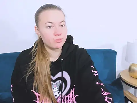 LeaNaughty online show from December 19, 7:37 am