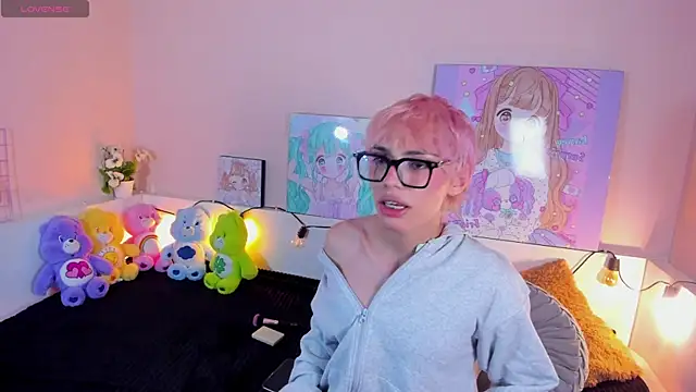 Strawberry Kitty  online show from October 21, 9:37 pm