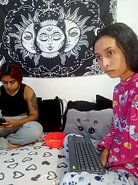 emily n abby online show from February 11, 1:27 pm