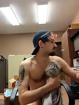 Snapshot of countrybannanaman chatting on November 3, 11:37 pm countrybannanaman online show from November 3, 11:37 pm