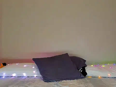 Sexy KimberlyXx online show from April 16, 3:46 pm