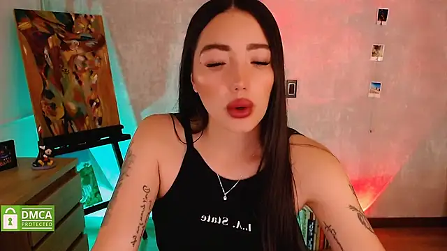 Snapshot of natval6 chatting on February 10, 9:57 am natval6 online show from February 10, 9:57 am